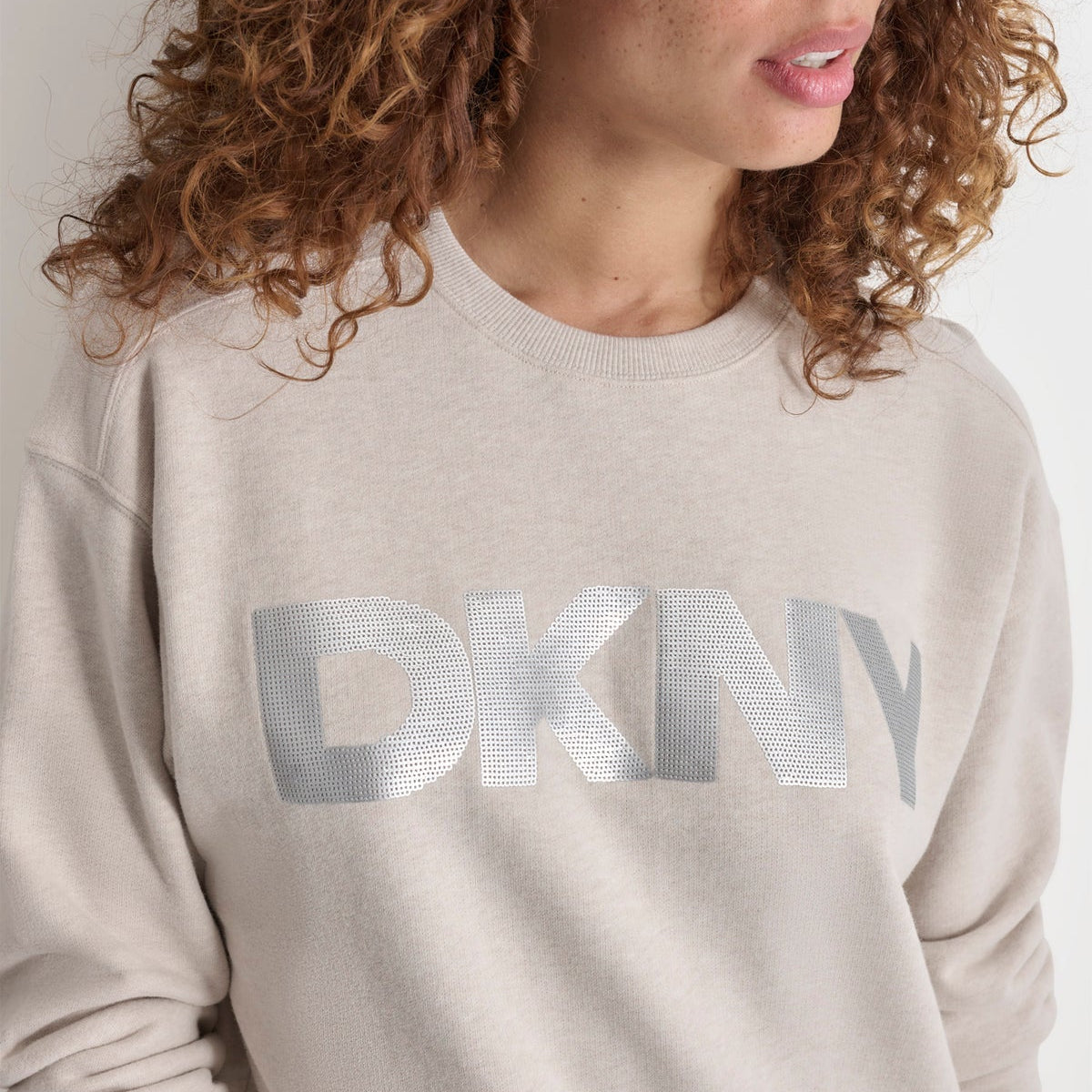 DKNY SEQUIN LOGO SWEATSHIRT M