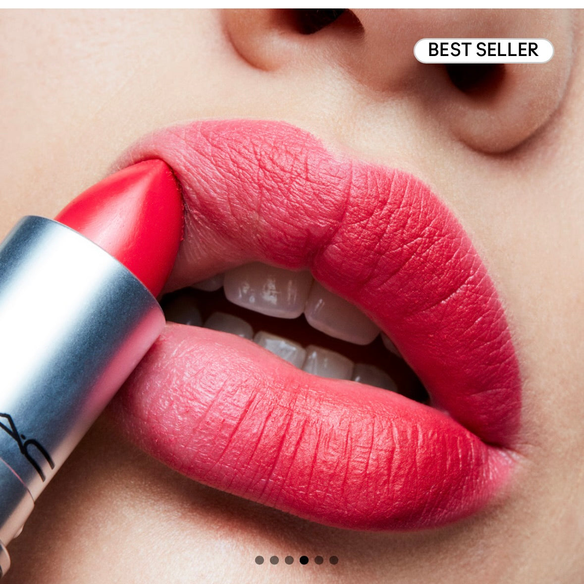 MAC RETRO MATTE LIPSTICK RELENTLESSLY RED