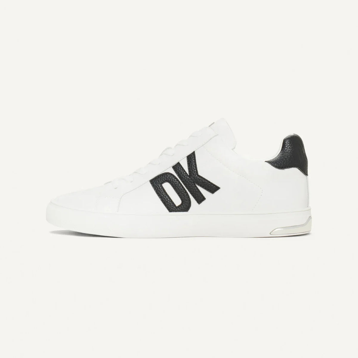 DKNY ABENI LACE UP SNEAKER SIZE 9