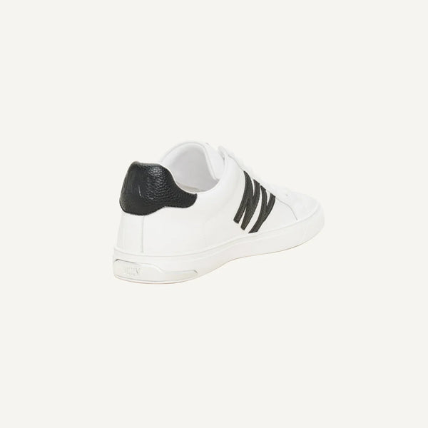 DKNY ABENI LACE UP SNEAKER SIZE 9